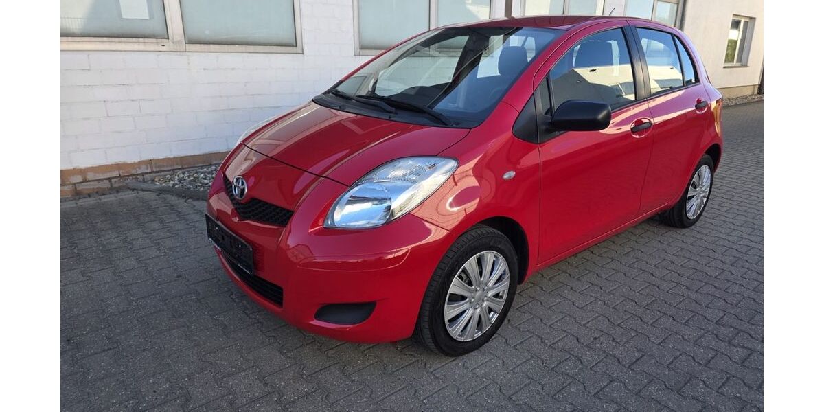 Toyota Yaris 99.000 km 3.990 &euro; Eschweiler 52249