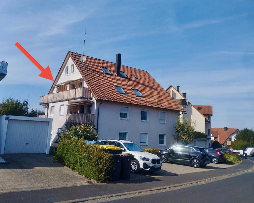 2-Zimmer-DG-Wohnung mit Balkon (Markise) in Werneck AB SOFORT