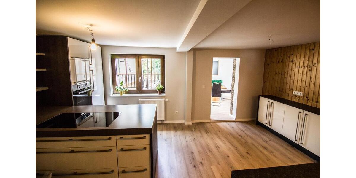 Einfamilienhaus Ruhla - 6 Zimmer, 180 m&sup2;, 950&euro; | Angebot:25608035