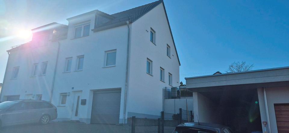 Doppelhaushälfte Mainburg - 4 Zimmer, 125 m&sup2;, 1.750&euro; | Angebot:25540016