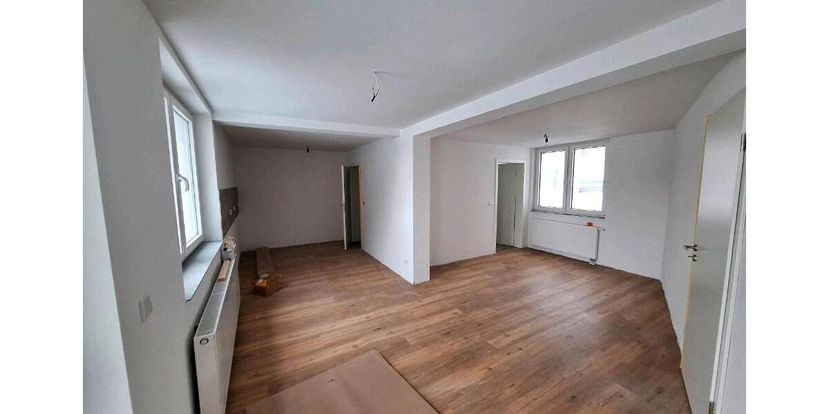 Etagenwohnung Bad Liebenstein - 3 Zimmer, 88 m&sup2;, 748&euro; | Angebot:26656086