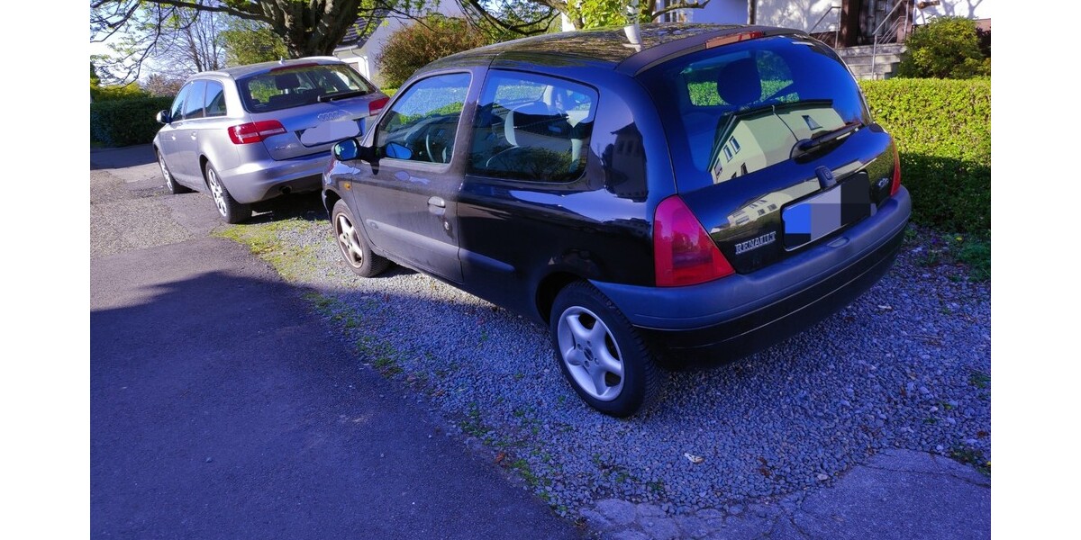Renault Clio 122.280 km 1.750 &euro; Solingen 42651