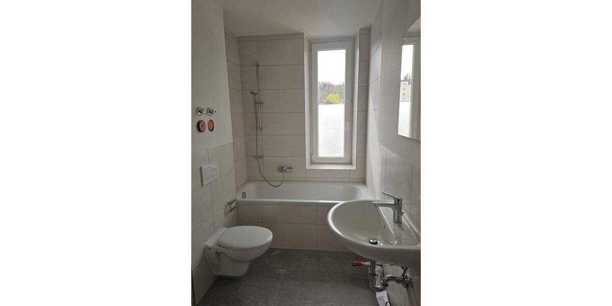 Etagenwohnung Würzburg Zellerau - 3 Zimmer, 73 m&sup2;, 999&euro; | Angebot:26078276