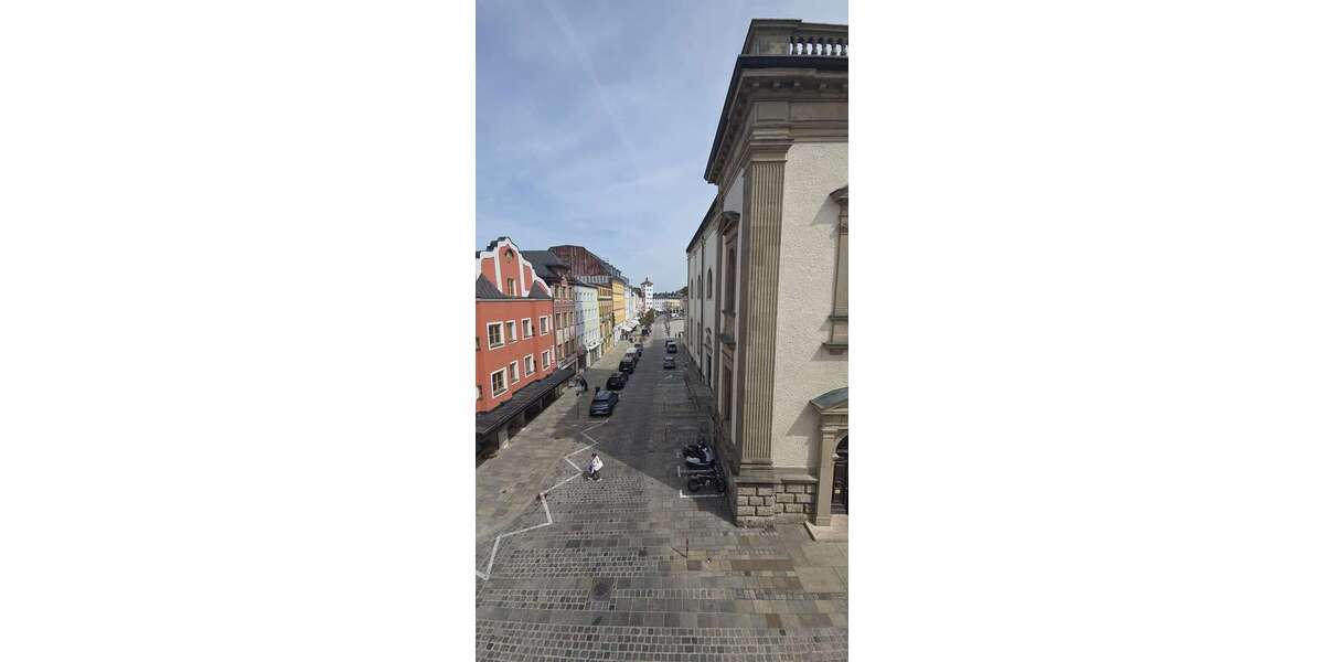 Etagenwohnung Traunstein - 3 Zimmer, 136 m&sup2;, 1.200&euro; | Angebot:26380443