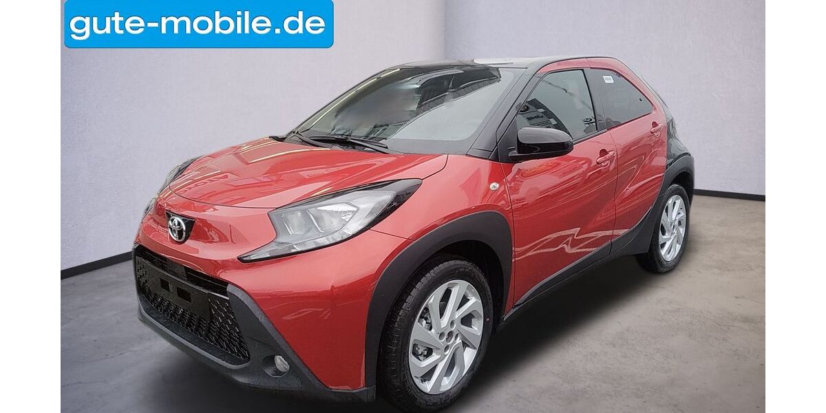 Toyota Aygo (X) 19.500 km 13.990 &euro; Leonberg 71229