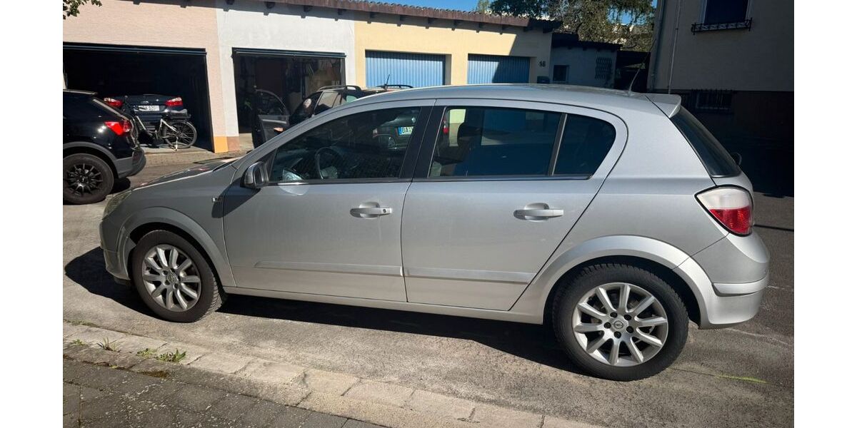 Opel Astra 68.269 km 4.950 &euro; Hallstadt 96103