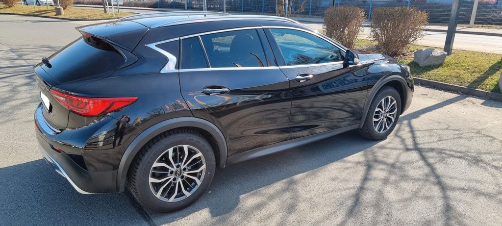 INFINITI QX30 162.330 km 14.000 &euro; Zwickau 08056