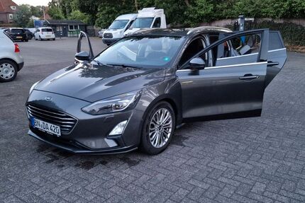 Ford Focus 130.000 km 12.999 &euro; Gronau 48599