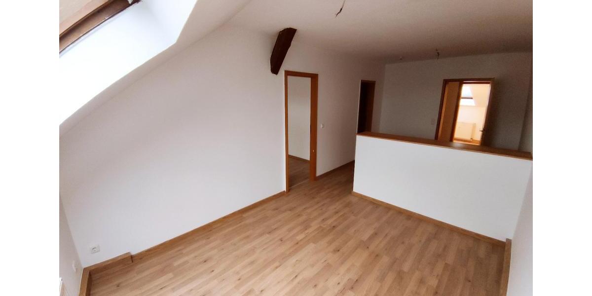 Dachgeschoßwohnung Aschersleben - 2 Zimmer, 45 m&sup2;, 330&euro; | Angebot:26337320
