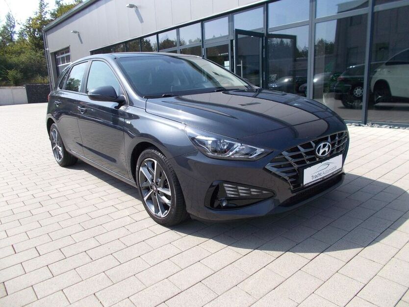 i30