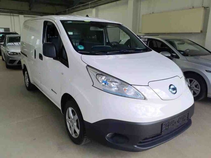 NV200