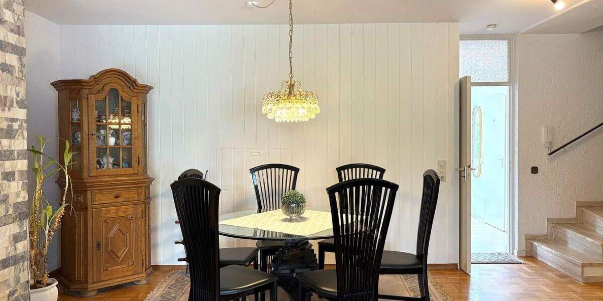 Reihenmittelhaus Moers Schwafheim - 4 Zimmer, 120 m&sup2;, 359.000&euro; | Angebot:25191008