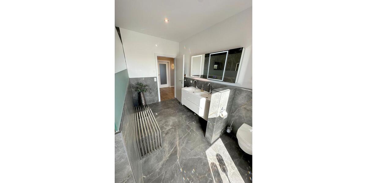 Doppelhaushälfte Emden - 6 Zimmer, 239 m&sup2;, 2.350&euro; | Angebot:26249360