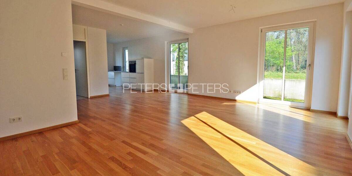 Doppelhaushälfte Hamburg Rissen - 4 Zimmer, 165 m&sup2;, 2.749&euro; | Angebot:26904226