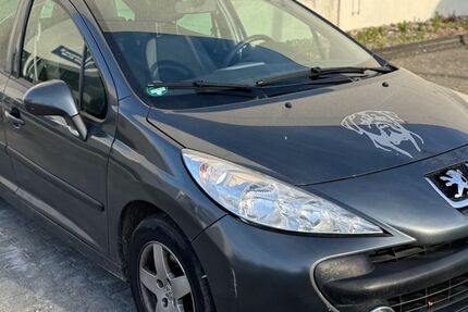 Peugeot 207 118.000 km 2.999 &euro; Troisdorf 53842