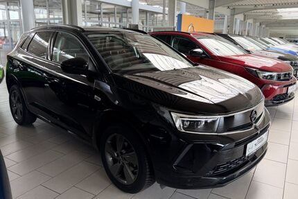 Opel Grandland (X) 14.098 km 21.990 &euro; Wilhelmshaven 26389