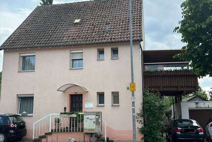 Haus zum Kaufen in Lauffen am Neckar 579.000 € 170 m² 9 zimmer