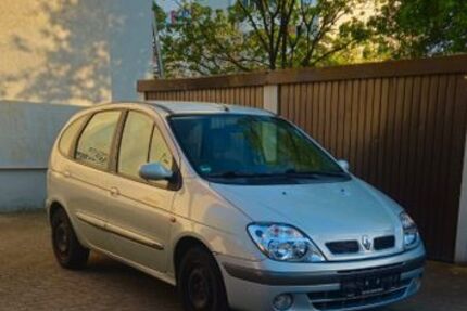 Renault Scenic 90.000 km 1.999 &euro; stendal 39576