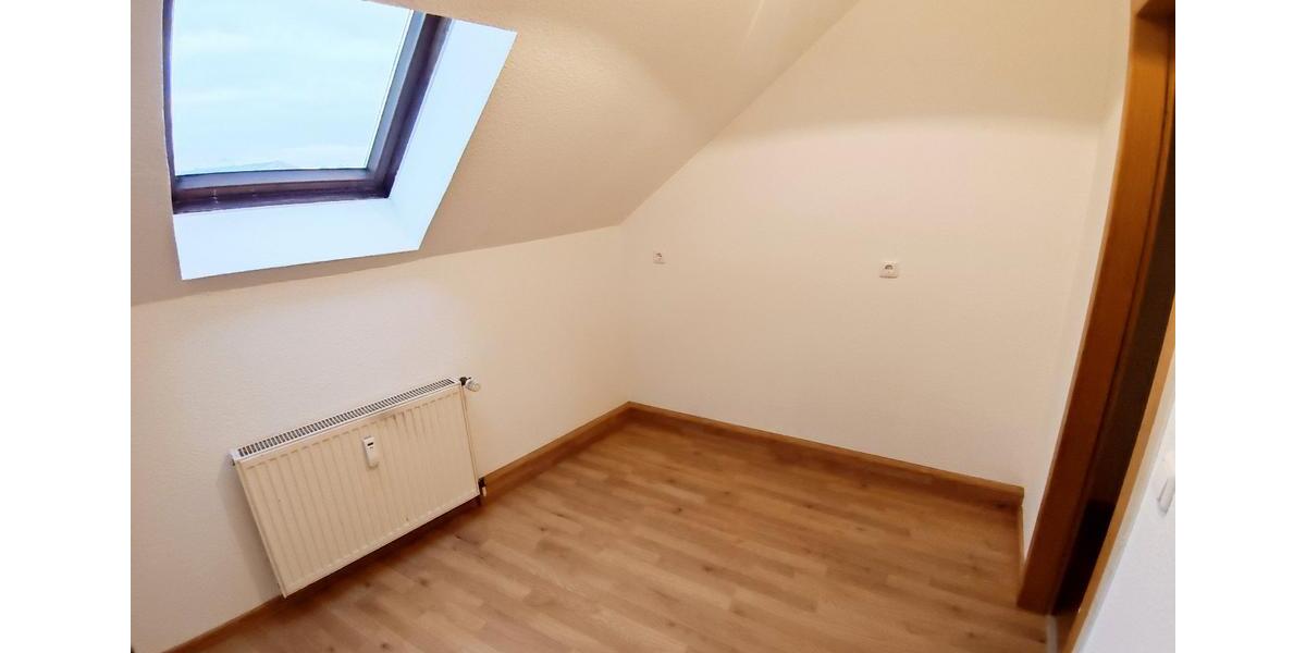 Dachgeschoßwohnung Aschersleben - 2 Zimmer, 45 m&sup2;, 330&euro; | Angebot:26337320