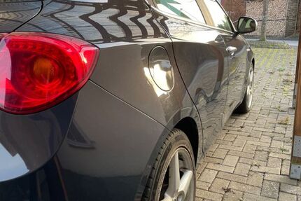 Alfa Romeo Giulietta 129.000 km 14.500 &euro; Hillesheim 54576