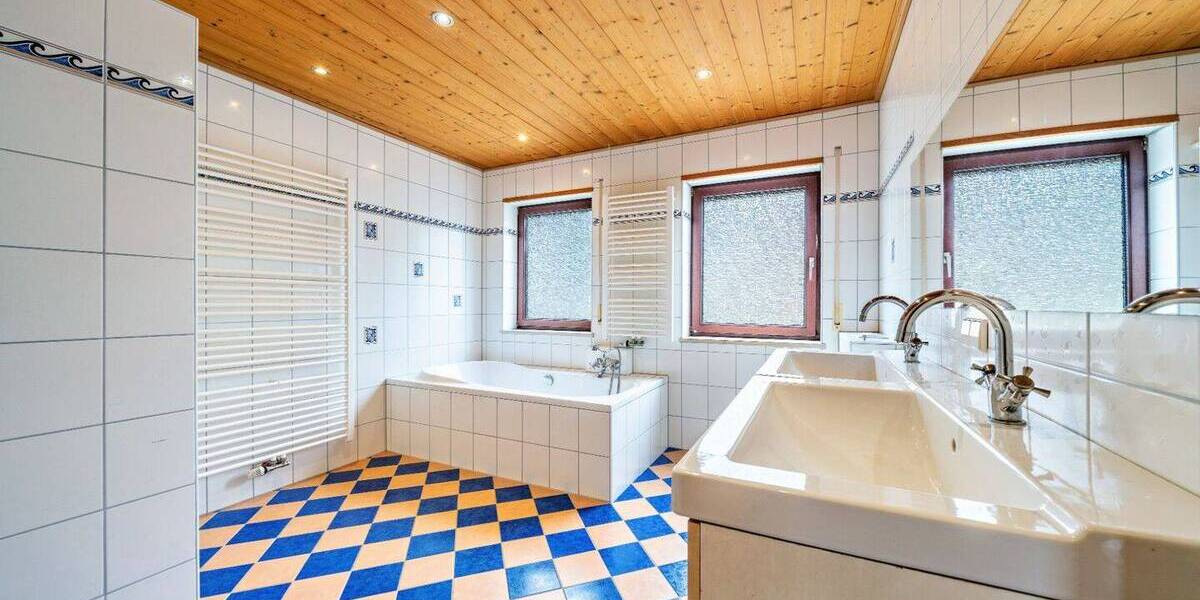 Reihenmittelhaus Sinsheim Hilsbach - 4 Zimmer, 255 m&sup2;, 249.000&euro; | Angebot:26672732