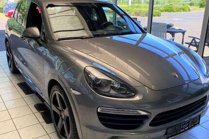 Porsche Cayenne 190.000 km 31.950 &euro; Boffzen 37691