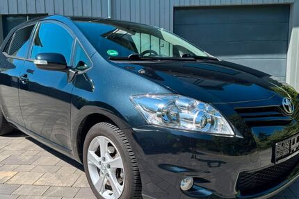 Toyota Auris 86.820 km 6.880 &euro; Wertheim 97877