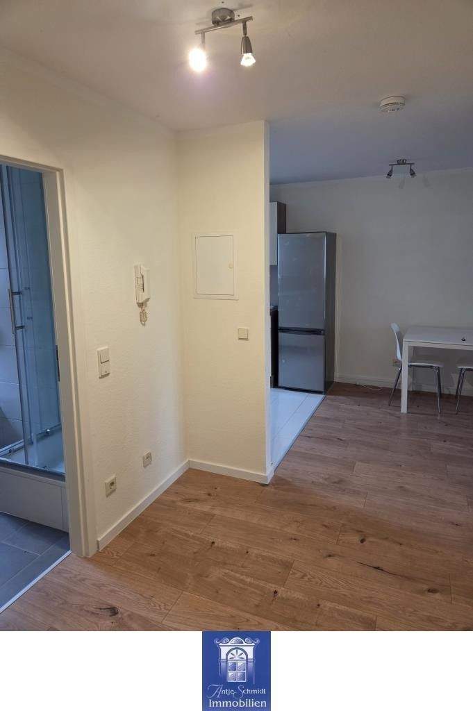 Freital! Voll möblierte und heimelige Singlewohnung mit Tageslichtbad und EBK! Lift! 2 zimmer