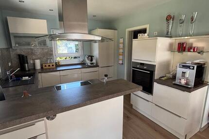 Exklusive 4,5-Zimmer-Wohnung mit Garten, Terrasse, EBK, TOP-Lage 4 zimmer