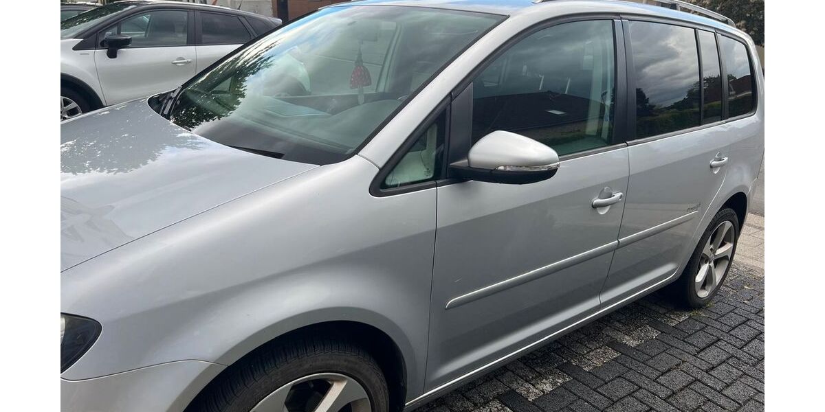 VW Touran 197.000 km 4.500 &euro; Hückelhoven 41836