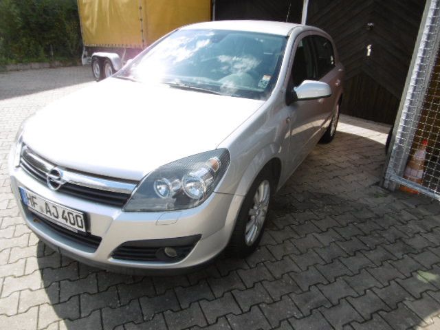 Opel Astra 105.500 km 5.200 € Detmold 32758