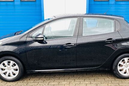 Peugeot 208 69.000 km 6.800 &euro; Greven 48268