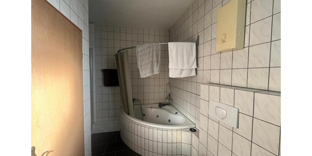 Dachgeschoßwohnung Bochum Bochum-Nord - 3 Zimmer, 83 m&sup2;, 640&euro; | Angebot:25026999