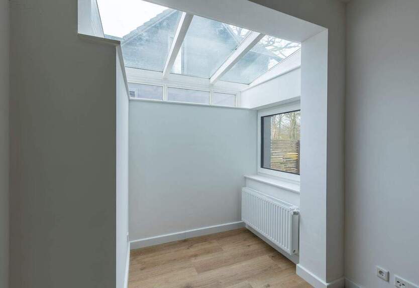 Helle 4-Zimmer-Wohnung mit kleinem Garten und Stellplatz – Erstbezug nach Sanierung