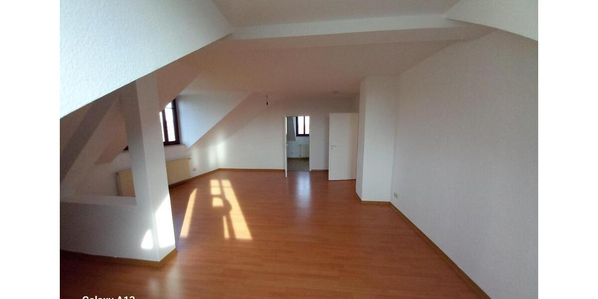 Dachgeschoßwohnung Oschatz - 1 Zimmer, 70 m&sup2;, 495&euro; | Angebot:25148250