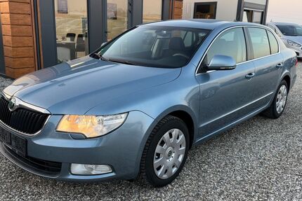 Skoda Superb 220.000 km 3.990 &euro; Paderborn 33106