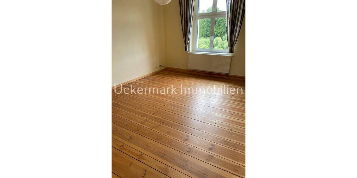 Mehrfamilienhaus, Wohnhaus Lychen - 7 Zimmer, 230 m&sup2;, 499.000&euro; | Angebot:26843828
