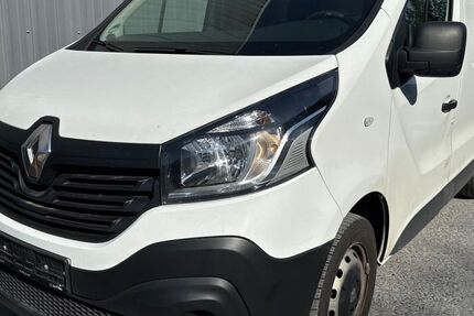 Renault Trafic 171.590 km 7.290 &euro; Bergisch Gladbach 51467