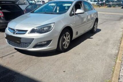 Opel Astra 102.600 km 8.000 &euro; Balve 58802