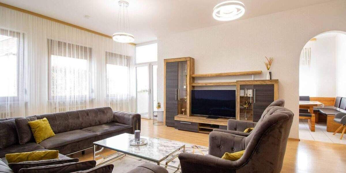 Großzu?gige Erdgeschosswohnung mit separatem Eingang, Terrasse und zusätzlicher Einliegerwohnung 3 zimmer