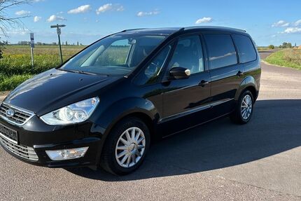 Ford Galaxy 125.000 km 8.450 € Ziesar 14793