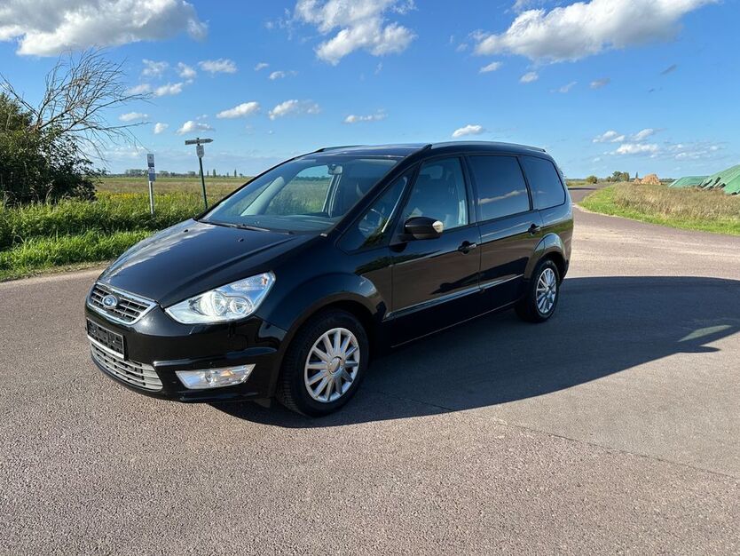 Ford Galaxy 125.000 km 8.450 € Ziesar 14793