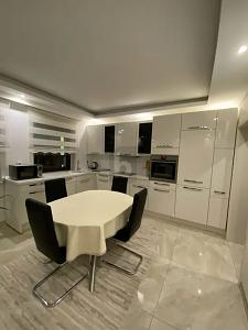WOHNEN & VERMIETEN MIT GARTEN UND POOL - Mehrfamilienhaus, Wohnhaus Köln Porz | Angebot:26997764