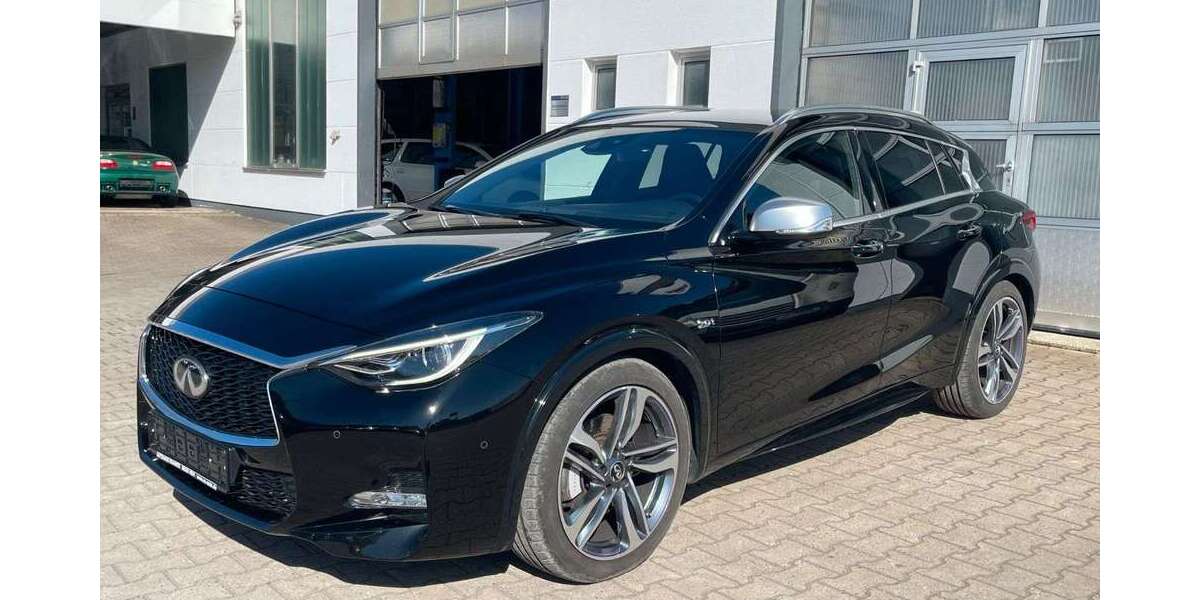INFINITI Q30 61.470 km 17.900 &euro; Heidenheim 89520