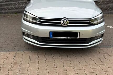 VW Touran 182.000 km 12.000 &euro; Bremen 28777