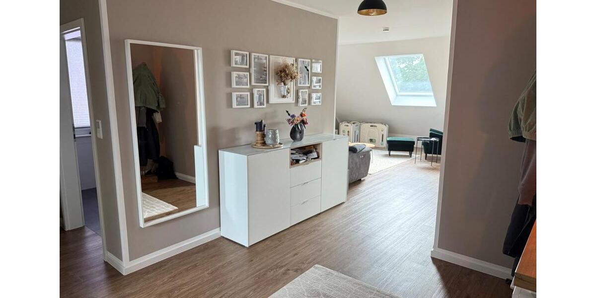 Provisionsfrei: Dachgeschosswohnung, Barrierefrei, Ausbaureserve 3 zimmer