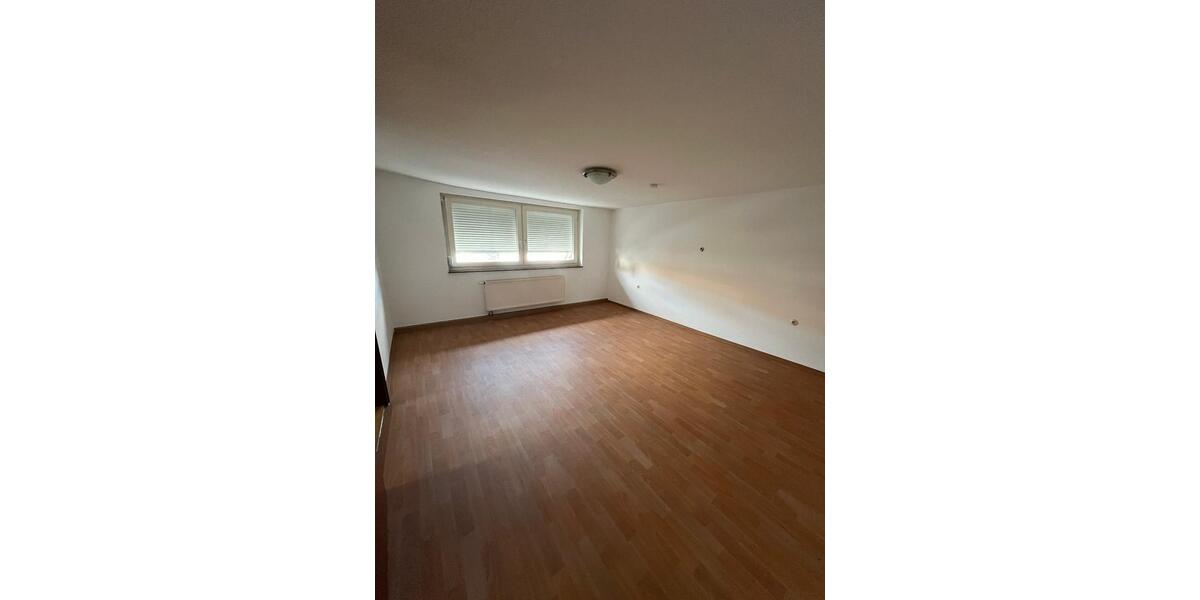 Einfamilienhaus Herrenberg - 5 Zimmer, 140 m&sup2;, 1.295&euro; | Angebot:26184242