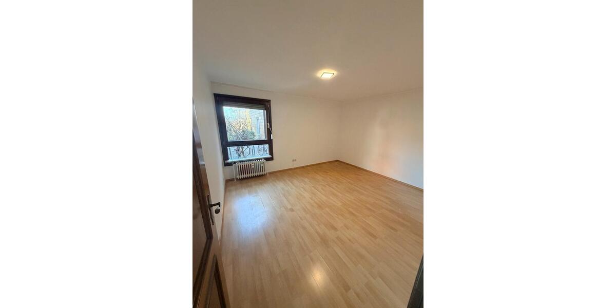 Etagenwohnung Puchheim - 3 Zimmer, 94 m&sup2;, 1.550&euro; | Angebot:25841145