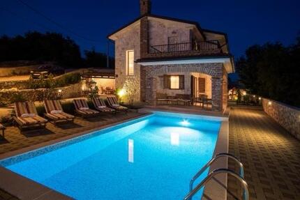 Haus Sundern (Sauerland) - 3 Zimmer, 130 m&sup2;, 670.000&euro; | Angebot:26164913