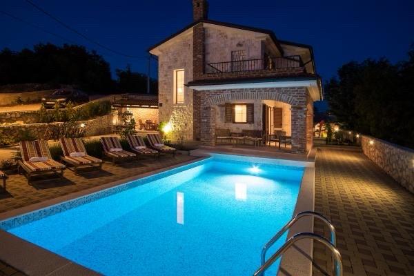 Villa Sundern (Sauerland) - 3 Zimmer, 130 m&sup2;, 670.000&euro; | Angebot:26164913